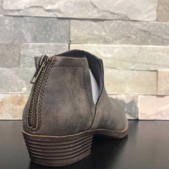 Sugar Tessa Ankle Bootie - Picture 4 of 6